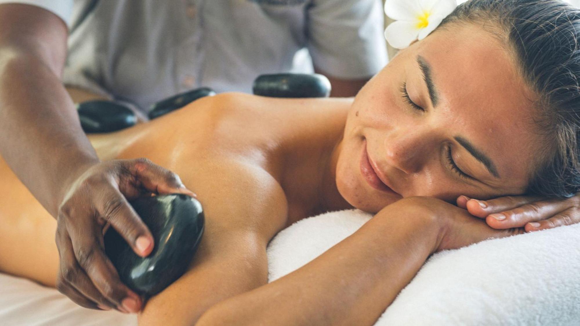 Intercontinental Fiji Golf Resort & Spa By Ihg Natadola Exterior foto Hot stone massage